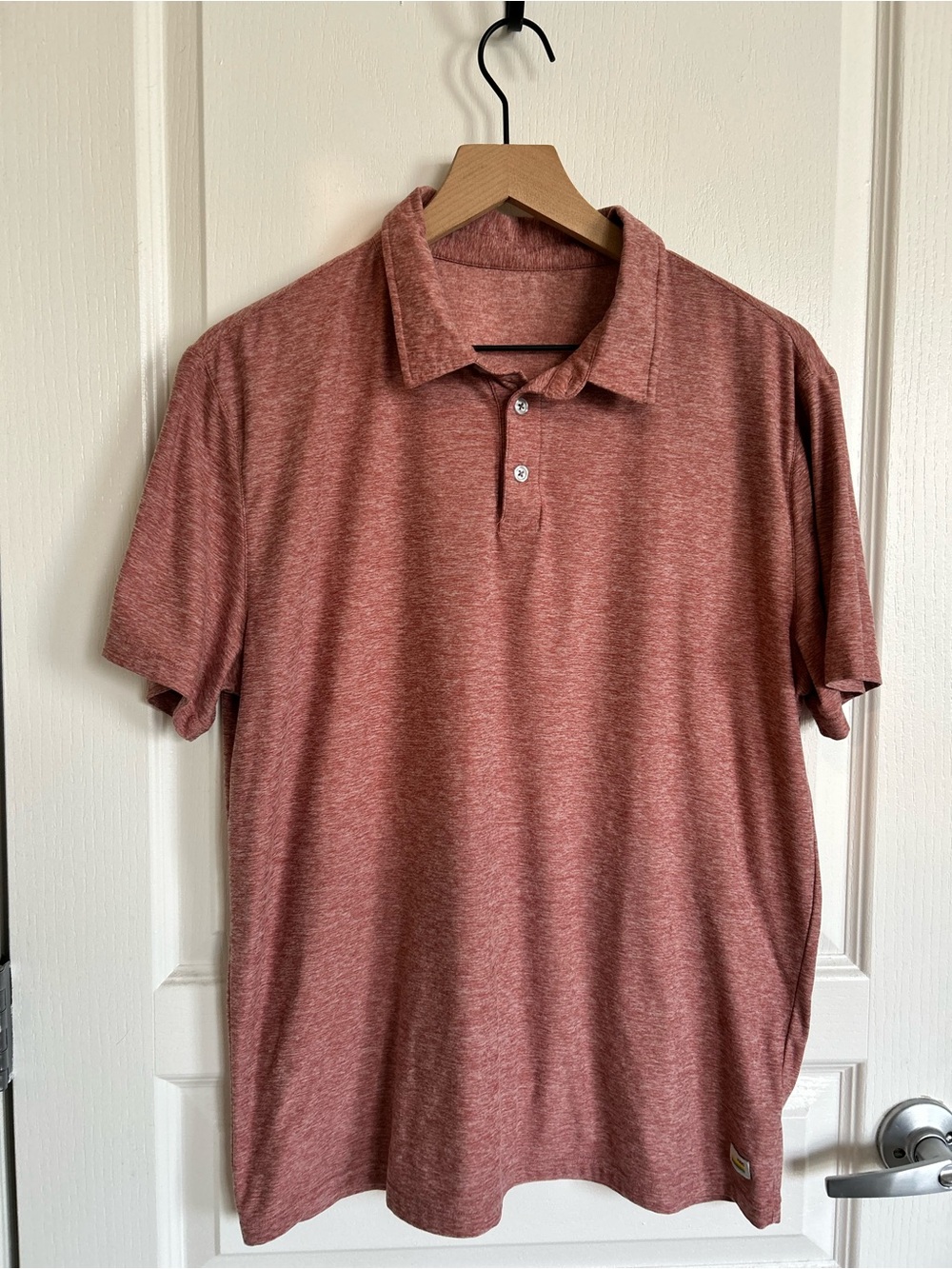 Vuori Men's Heathered Brick Polo